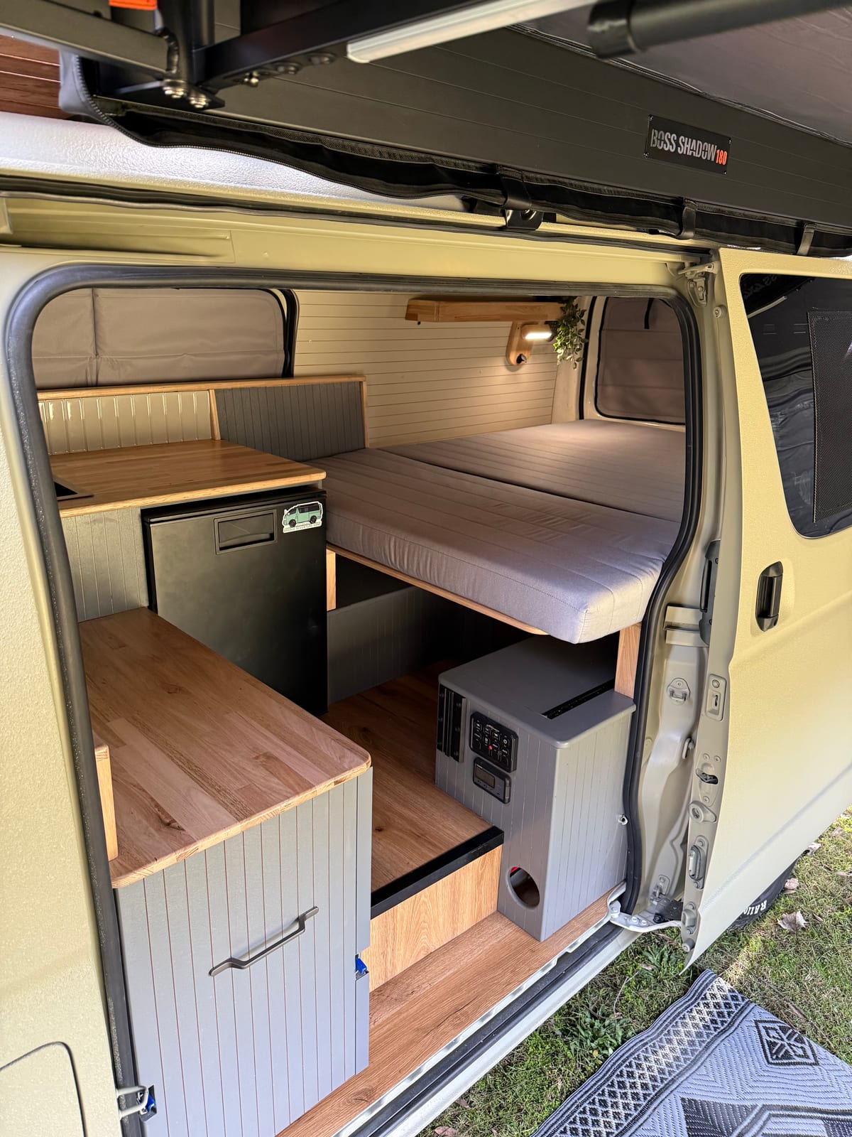 Khaki 4&times;4 Hiace &mdash; Timber bench and fridge slide